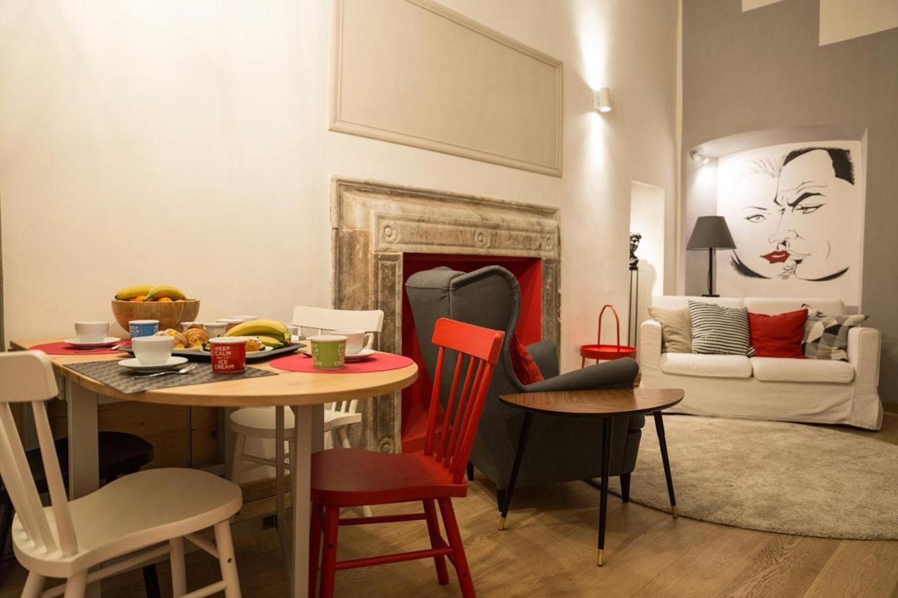 Charm Apartment Пьетразанта Экстерьер фото